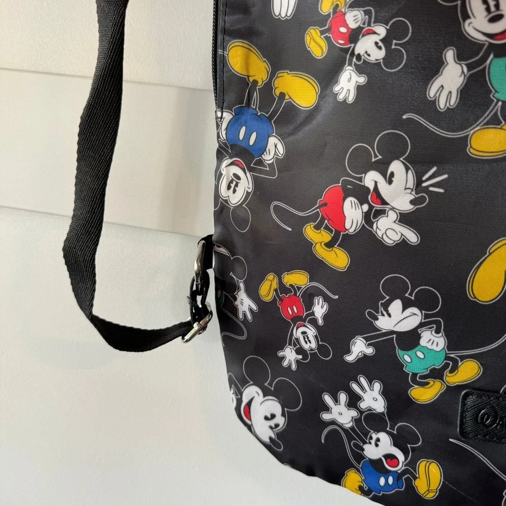Disney‎ World Mickey Mouse Drawstring Backpack Black Lightweight Bag